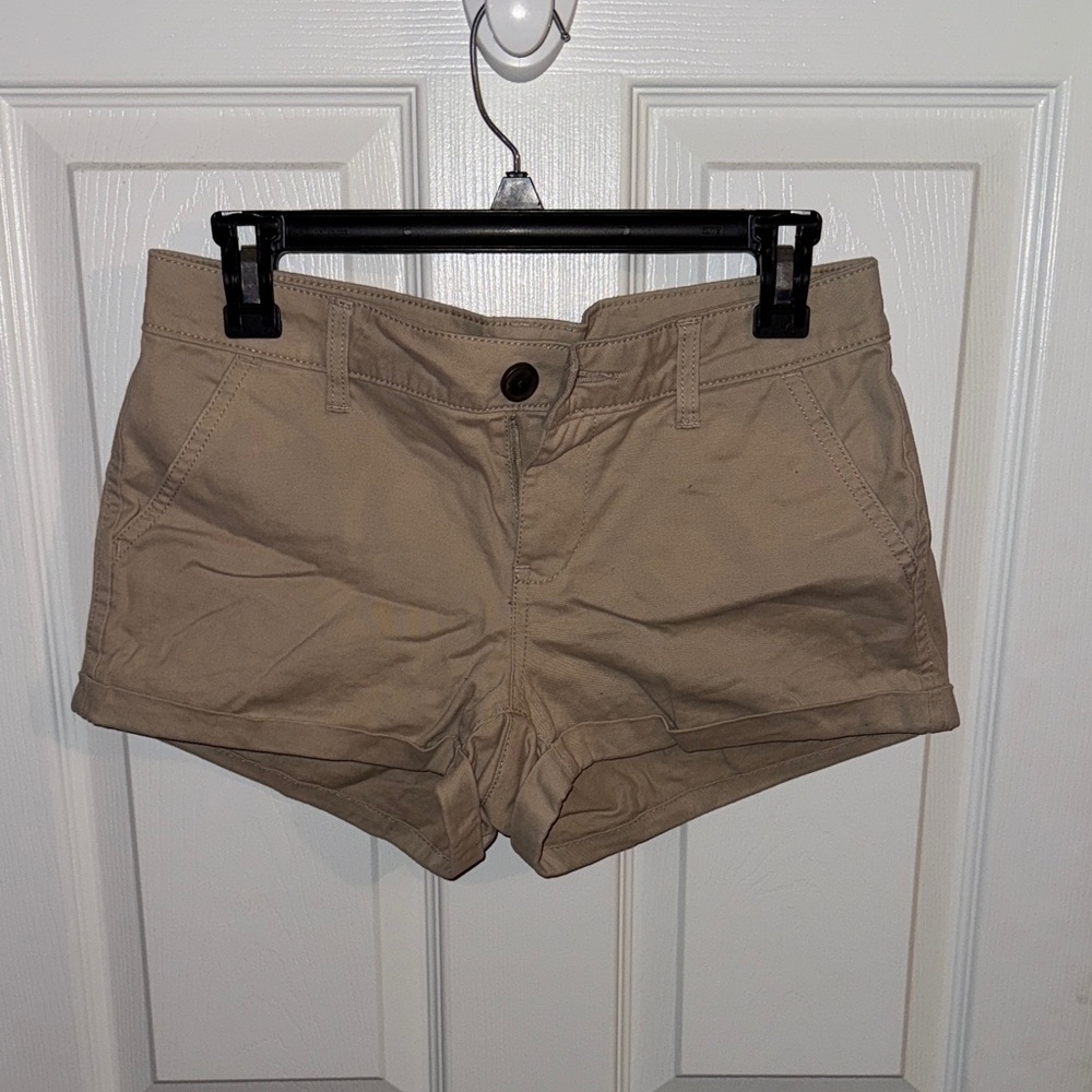 SO Women's Tan Cargo Shorts